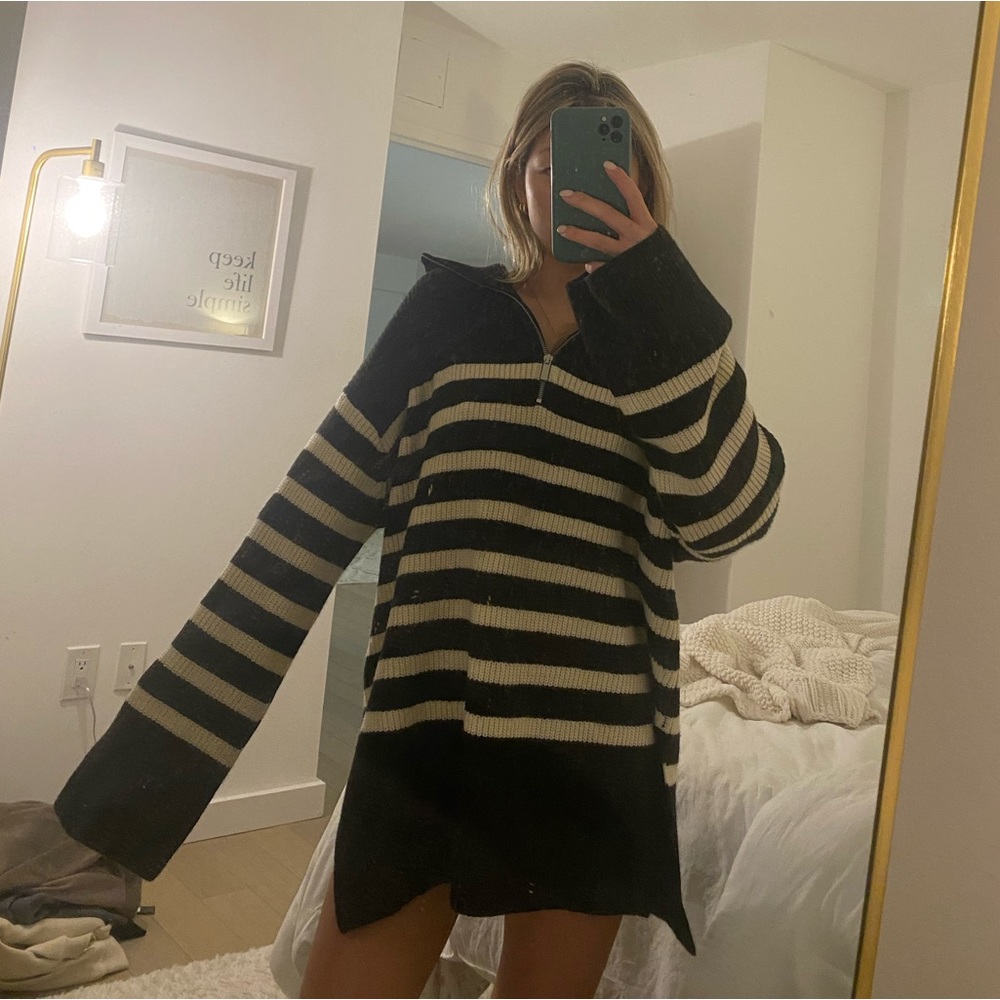 H&M navy knit sweater